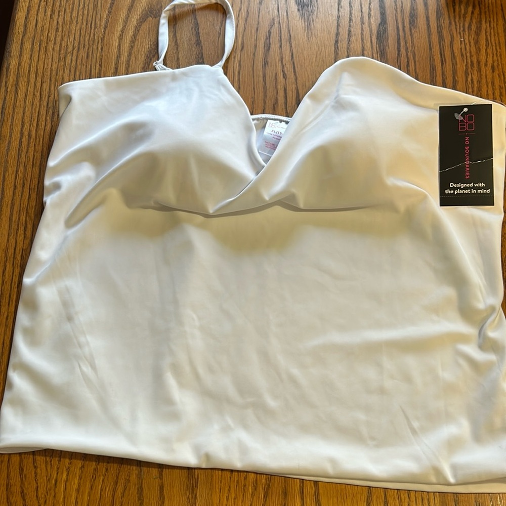 Tank top with pads nwt size xl 15-17